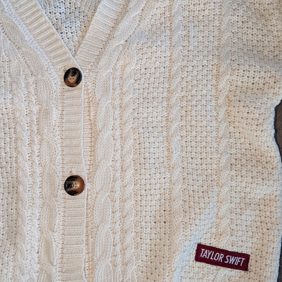 🛑SOLD🛑 Taylor Swift Cardigan - Picture 3 of 5